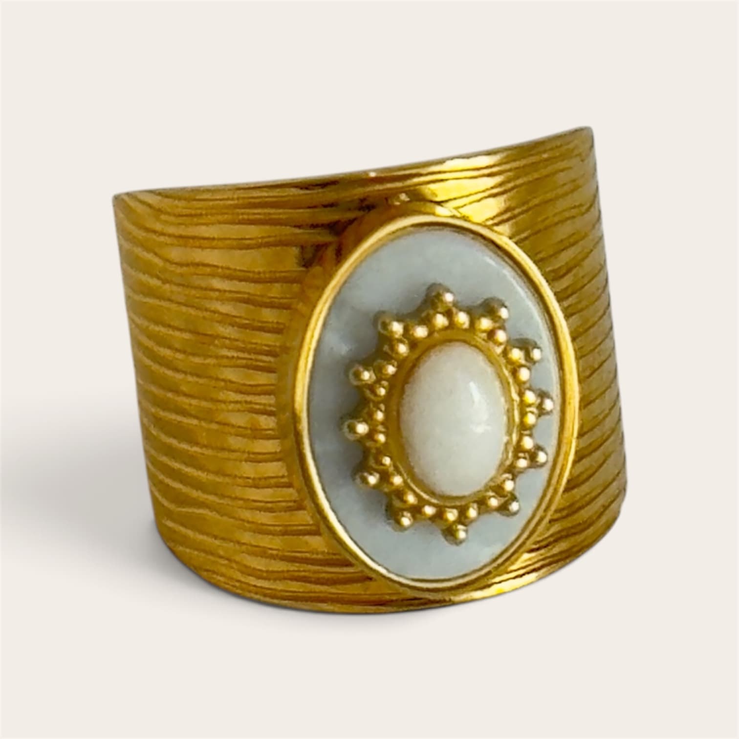 Medallón Aztec | Oro con piedra Blanca Perla